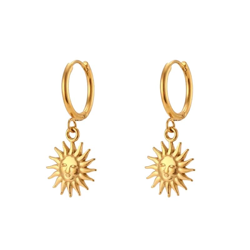 Boucles d'Oreilles Petits Soleil sur fond blanc