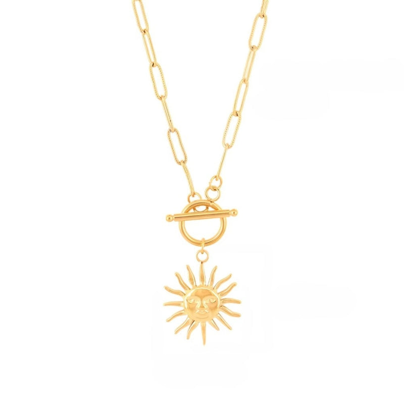 Collier Chaîne Acier Inoxydable Soleil sur fond blanc