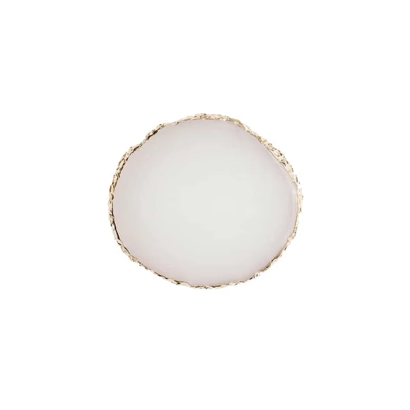 Plat à Bijoux en Résine sur fond blanc