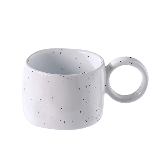 Tasse Céramique Éclaboussure Peinture sur fond blanc